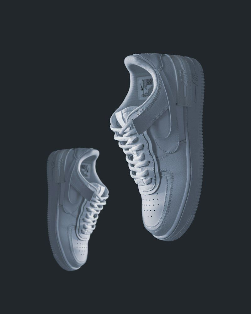 Court Classic Sneakers, view 3